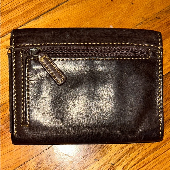 Fossil Brown Leather Trifold Wallet with Contrast Stitching - Picture 4 of 5
